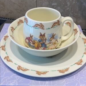 Charming BunnyKins Design Children’s Dinnerware Set